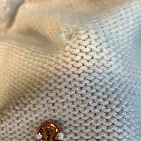 100% Merino Wool Lululemon Toque With Pompom One Size - Picture 3 of 8